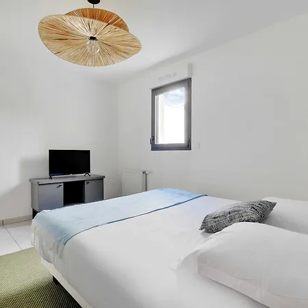 Elegant Appt - 2bdr 6p - Near Paris & La Defense * סורן